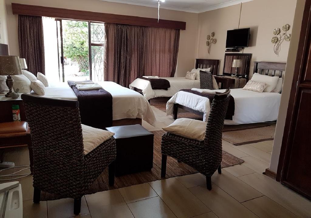 Gemstone Guest House Клерксдорп Экстерьер фото